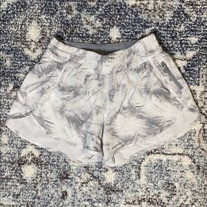 Lululemon Tracker Short V - 4” inseam